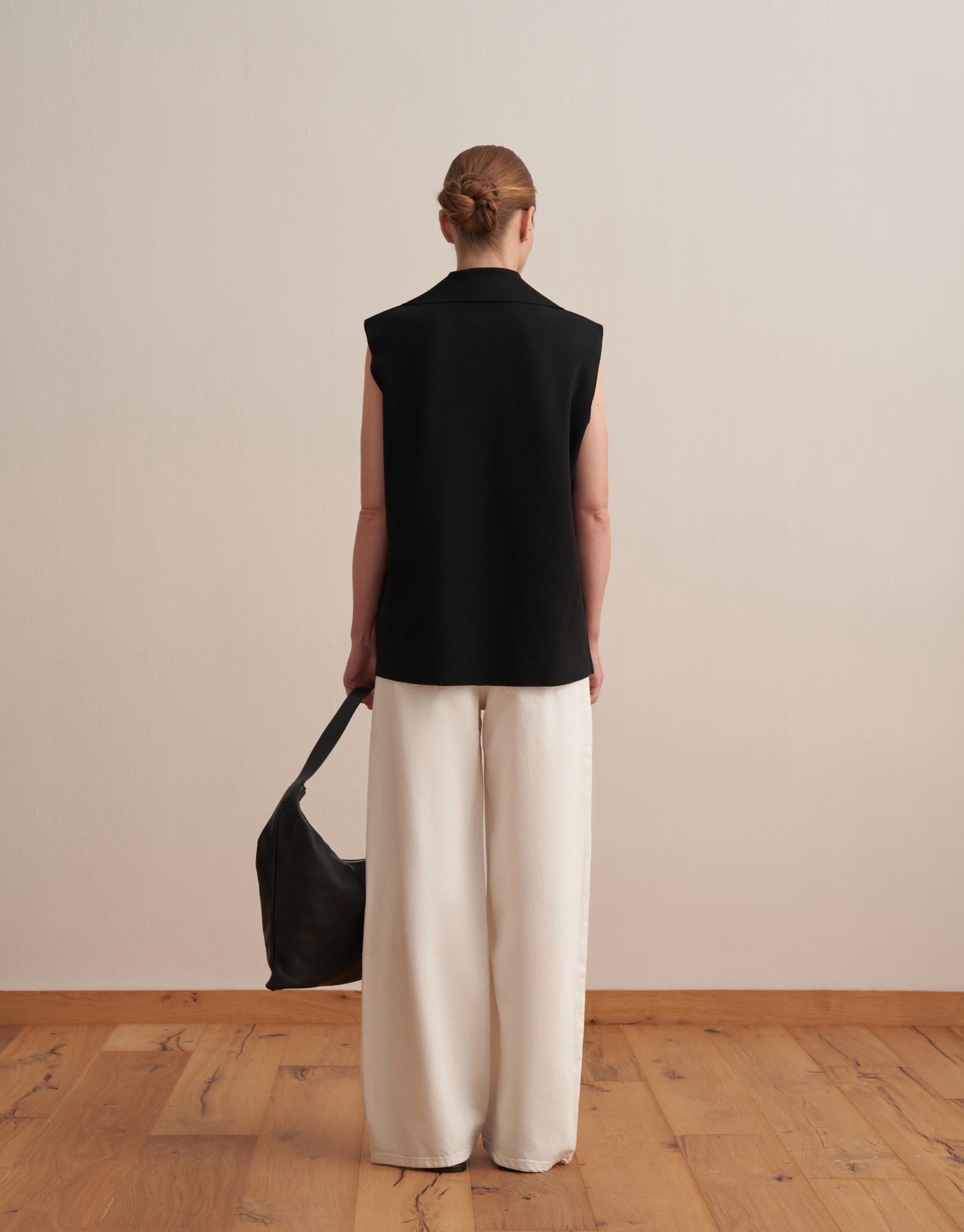 V-Neck Knit Vest