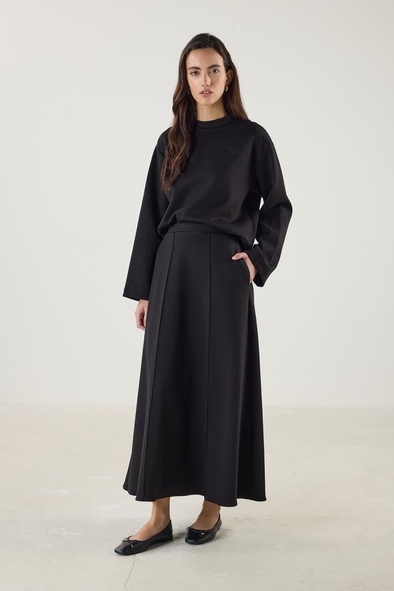 Black Cropped Sweatshirt