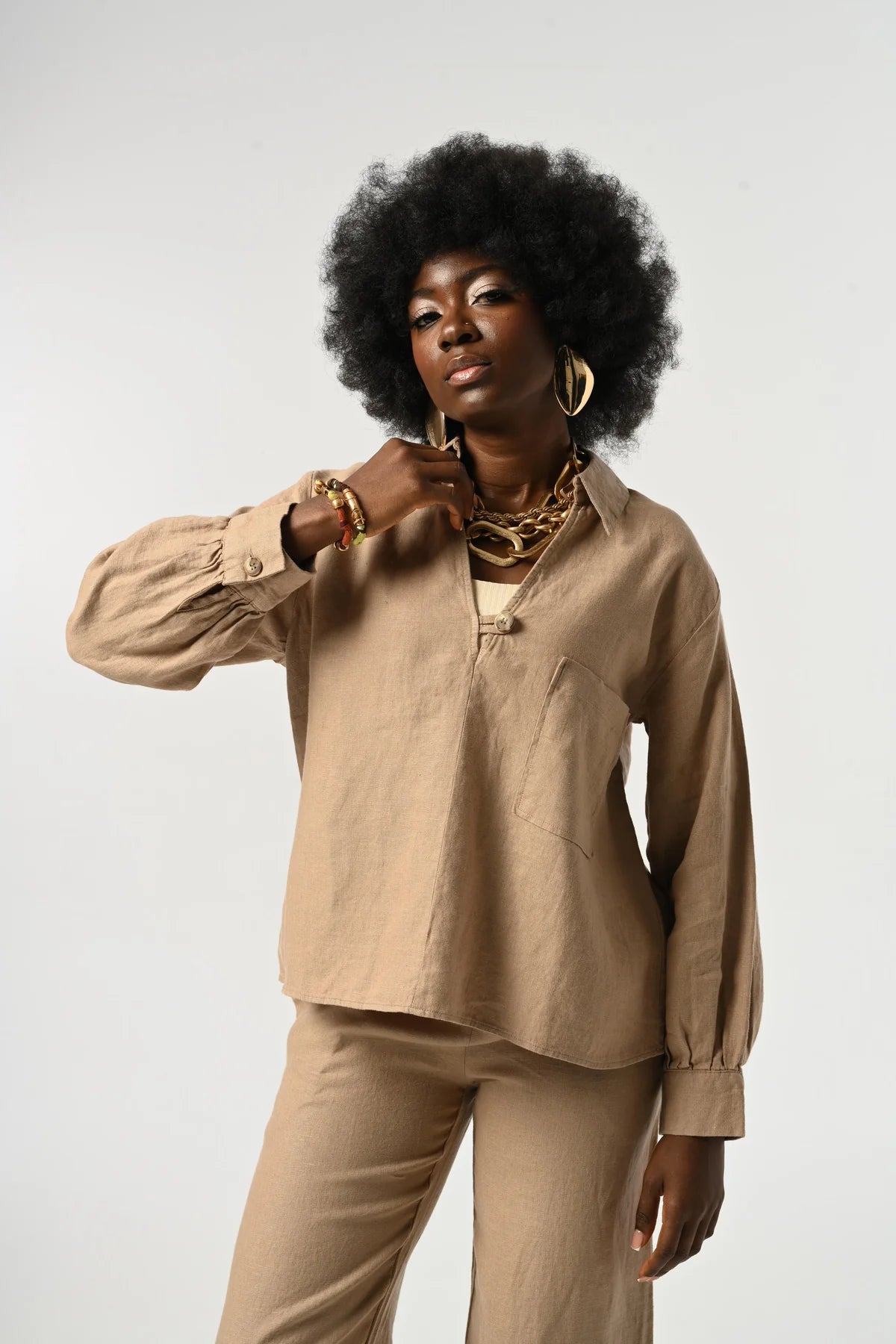 Linen blouse caramel